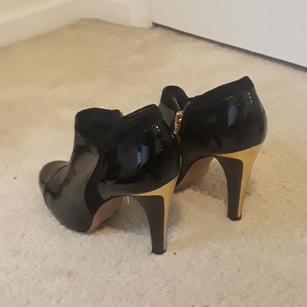 Bootie heels good condition